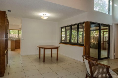 Купить виллу или дом в Майами, Флорида 3 спальни, 141.58м2, № 1953637 - фото 23