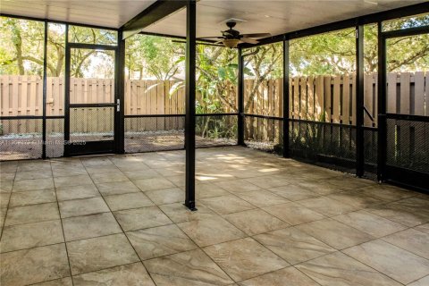 Купить виллу или дом в Майами, Флорида 3 спальни, 141.58м2, № 1953637 - фото 27