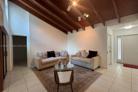 Купить виллу или дом в Майами, Флорида 3 спальни, 141.58м2, № 1953637 - фото 2
