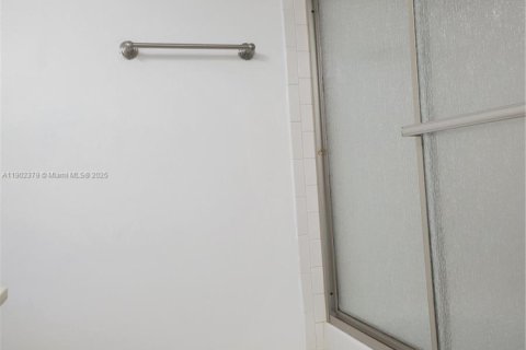 Купить виллу или дом в Майами, Флорида 3 спальни, 141.58м2, № 1953637 - фото 18