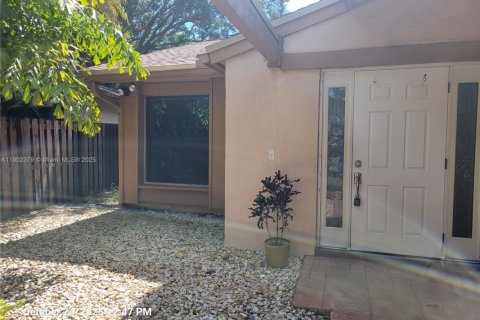 Купить виллу или дом в Майами, Флорида 3 спальни, 141.58м2, № 1953637 - фото 26