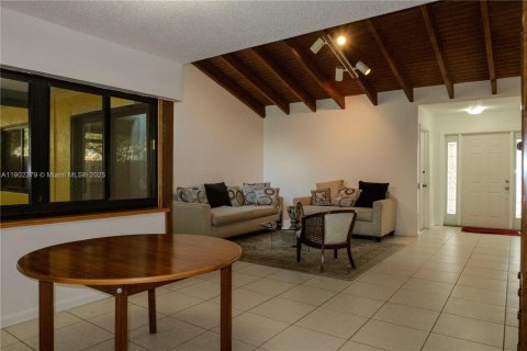 Купить виллу или дом в Майами, Флорида 3 спальни, 141.58м2, № 1953637 - фото 21