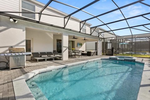 House in Davenport, Florida 8 bedrooms, 374.95 sq.m. № 1909429 - photo 6