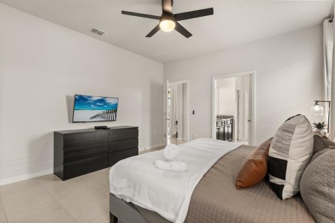 House in Davenport, Florida 8 bedrooms, 374.95 sq.m. № 1909429 - photo 17