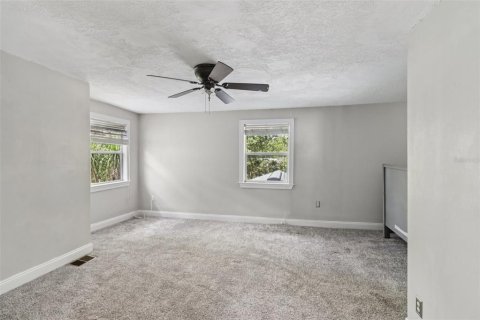 Casa en venta en Mount Dora, Florida, 4 dormitorios, 253.16 m2 № 1909885 - foto 23