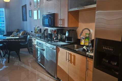 Copropriété à louer à Miami, Floride: 1 chambre, 72.93 m2 № 1891064 - photo 4