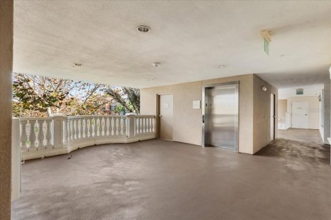 Condominio en venta en Four Corners, Florida, 3 dormitorios, 151.43 m2 № 2099516 - foto 27