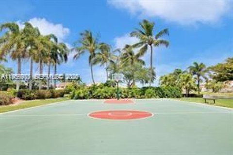 House in Weston, Florida 5 bedrooms, 230.4 sq.m. № 2017938 - photo 30