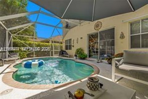 House in Weston, Florida 5 bedrooms, 230.4 sq.m. № 2017938 - photo 24