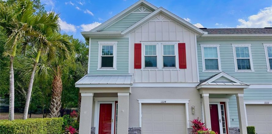 Townhouse in Dunedin, Florida 3 bedrooms, 138.24 sq.m. № 2093188