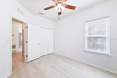 Townhouse in Dunedin, Florida 3 bedrooms, 138.24 sq.m. № 2093188 - photo 23