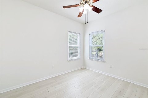 Townhouse in Dunedin, Florida 3 bedrooms, 138.24 sq.m. № 2093188 - photo 22