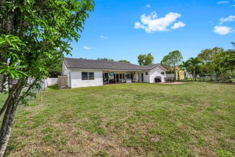 Villa ou maison à vendre à Davie, Floride: 4 chambres, 222.97 m2 № 2087353 - photo 27