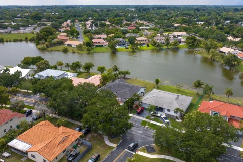 Villa ou maison à vendre à Davie, Floride: 4 chambres, 222.97 m2 № 2087353 - photo 17