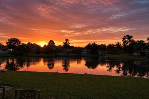 Villa ou maison à vendre à Davie, Floride: 4 chambres, 222.97 m2 № 2087353 - photo 10