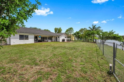 Villa ou maison à vendre à Davie, Floride: 4 chambres, 222.97 m2 № 2087353 - photo 28