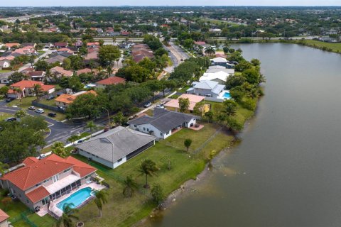 Villa ou maison à vendre à Davie, Floride: 4 chambres, 222.97 m2 № 2087353 - photo 18