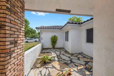 Villa ou maison à vendre à Davie, Floride: 4 chambres, 222.97 m2 № 2087353 - photo 8