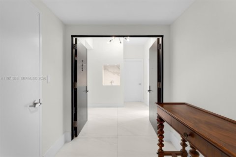 Copropriété à louer à Miami, Floride: 4 chambres, 250.84 m2 № 2032139 - photo 22