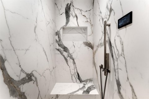 Copropriété à louer à Miami, Floride: 4 chambres, 250.84 m2 № 2032139 - photo 30