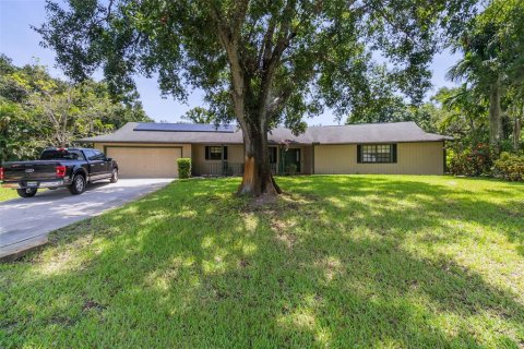 House in Vero Beach, Florida 3 bedrooms, 174.19 sq.m. № 1824568 - photo 2
