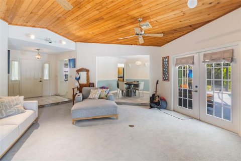 House in Vero Beach, Florida 3 bedrooms, 174.19 sq.m. № 1824568 - photo 4