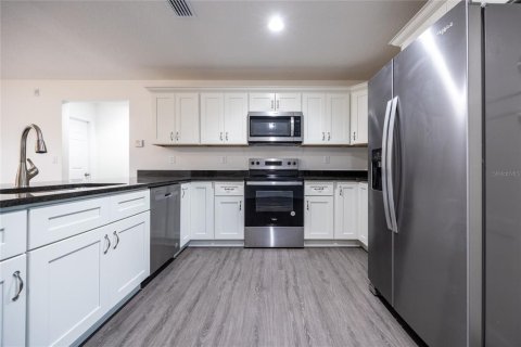 House in Silver Springs Shores, Florida 3 bedrooms, 116.22 sq.m. № 1399570 - photo 13