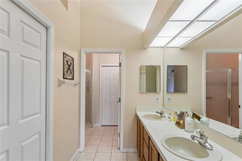 Villa ou maison à vendre à Spring Hill, Floride: 2 chambres, 146.41 m2 № 2351661 - photo 29