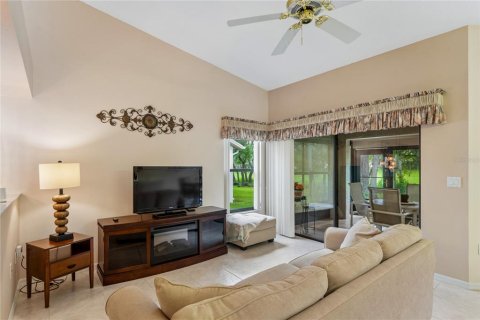 Villa ou maison à vendre à Spring Hill, Floride: 2 chambres, 146.41 m2 № 2351661 - photo 19