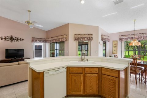 Villa ou maison à vendre à Spring Hill, Floride: 2 chambres, 146.41 m2 № 2351661 - photo 10