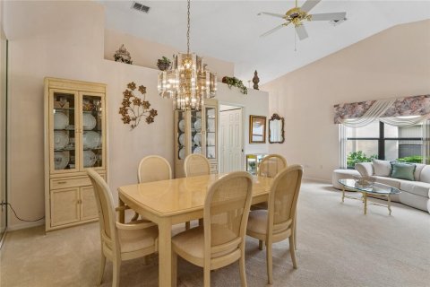 Villa ou maison à vendre à Spring Hill, Floride: 2 chambres, 146.41 m2 № 2351661 - photo 16