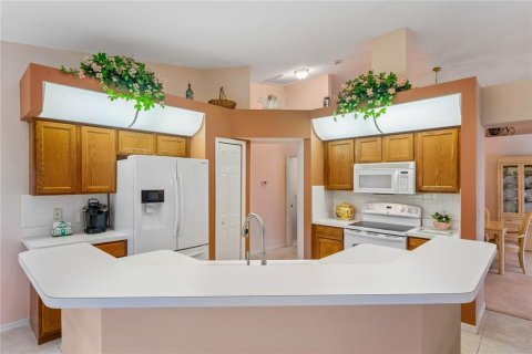 Villa ou maison à vendre à Spring Hill, Floride: 2 chambres, 146.41 m2 № 2351661 - photo 8
