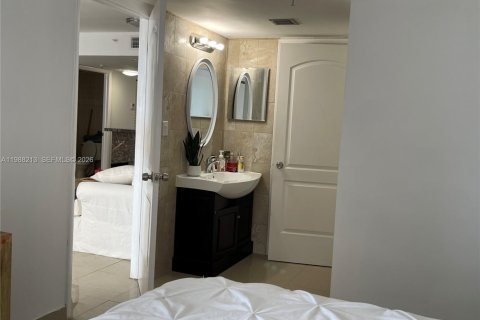 Купить кондоминиум в Майами-Бич, Флорида 1 спальня, 75.62м2, № 2057625 - фото 7