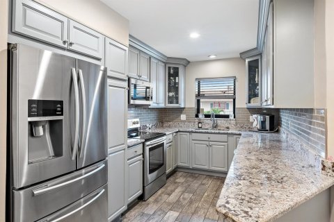 Condo in Jupiter, Florida, 2 bedrooms  № 2399631 - photo 2
