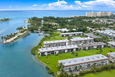 Condo in Jupiter, Florida, 2 bedrooms  № 2399631 - photo 17