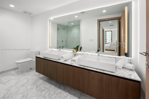 Купить кондоминиум в Бей-Харбор-Айлендс, Флорида 4 спальни, 327.29м2, № 1940590 - фото 21