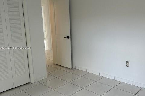 House in Miami, Florida 3 bedrooms, 244.98 sq.m. № 2067732 - photo 6