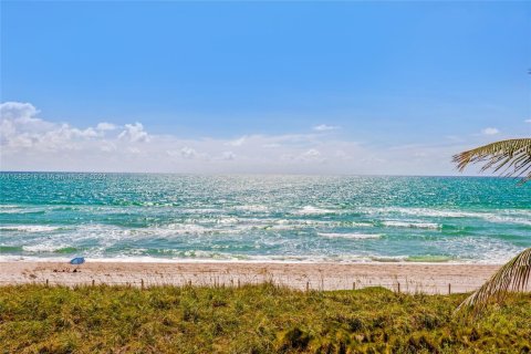 Condominio en venta en Miami Beach, Florida, 52.95 m2 № 1937876 - foto 27