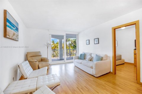 Copropriété à vendre à Miami Beach, Floride: 52.95 m2 № 1937876 - photo 7