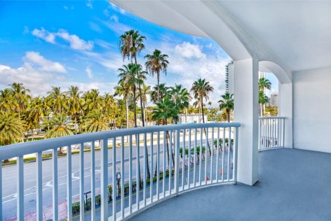 Condominio en venta en Miami Beach, Florida, 52.95 m2 № 1937876 - foto 15