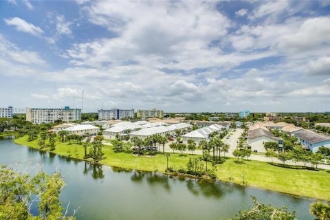 Condominio en venta en Hollywood, Florida, 2 dormitorios, 108.14 m2 № 2181955 - foto 30