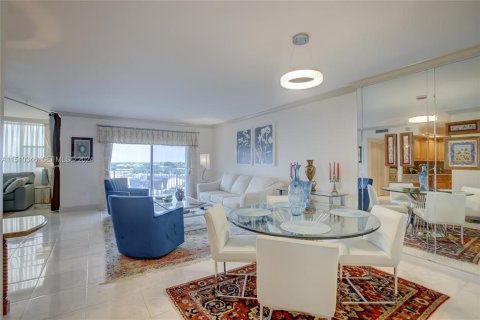 Condominio en venta en Hollywood, Florida, 2 dormitorios, 108.14 m2 № 2181955 - foto 8