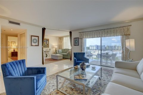 Condominio en venta en Hollywood, Florida, 2 dormitorios, 108.14 m2 № 2181955 - foto 10
