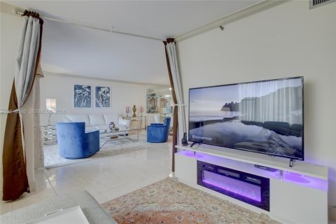 Condominio en venta en Hollywood, Florida, 2 dormitorios, 108.14 m2 № 2181955 - foto 9