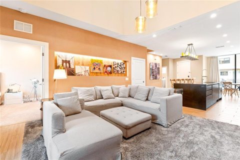 Adosado en venta en Kissimmee, Florida, 4 dormitorios, 218.88 m2 № 2356179 - foto 4