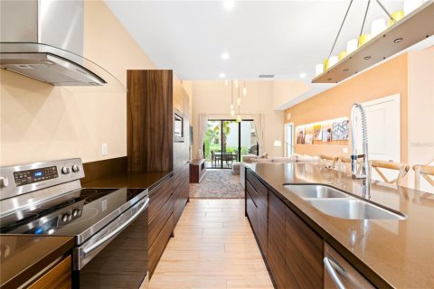 Adosado en venta en Kissimmee, Florida, 4 dormitorios, 218.88 m2 № 2356179 - foto 11