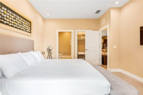 Adosado en venta en Kissimmee, Florida, 4 dormitorios, 218.88 m2 № 2356179 - foto 24