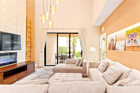 Adosado en venta en Kissimmee, Florida, 4 dormitorios, 218.88 m2 № 2356179 - foto 3