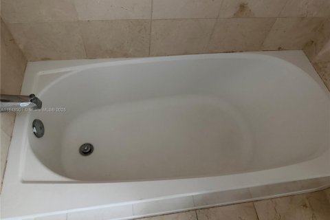 Condominio en venta en Aventura, Florida, 3 dormitorios, 168.9 m2 № 1860503 - foto 13