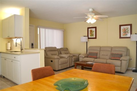 Condo in Venice, Florida, 2 bedrooms  № 1858365 - photo 4